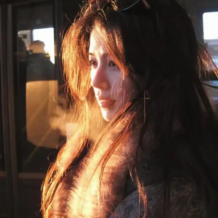 毛衣女郎